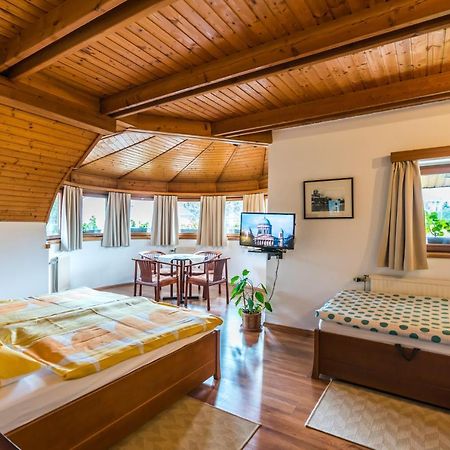 Szent Kristof Panzio Bed & Breakfast Esztergom Ngoại thất bức ảnh