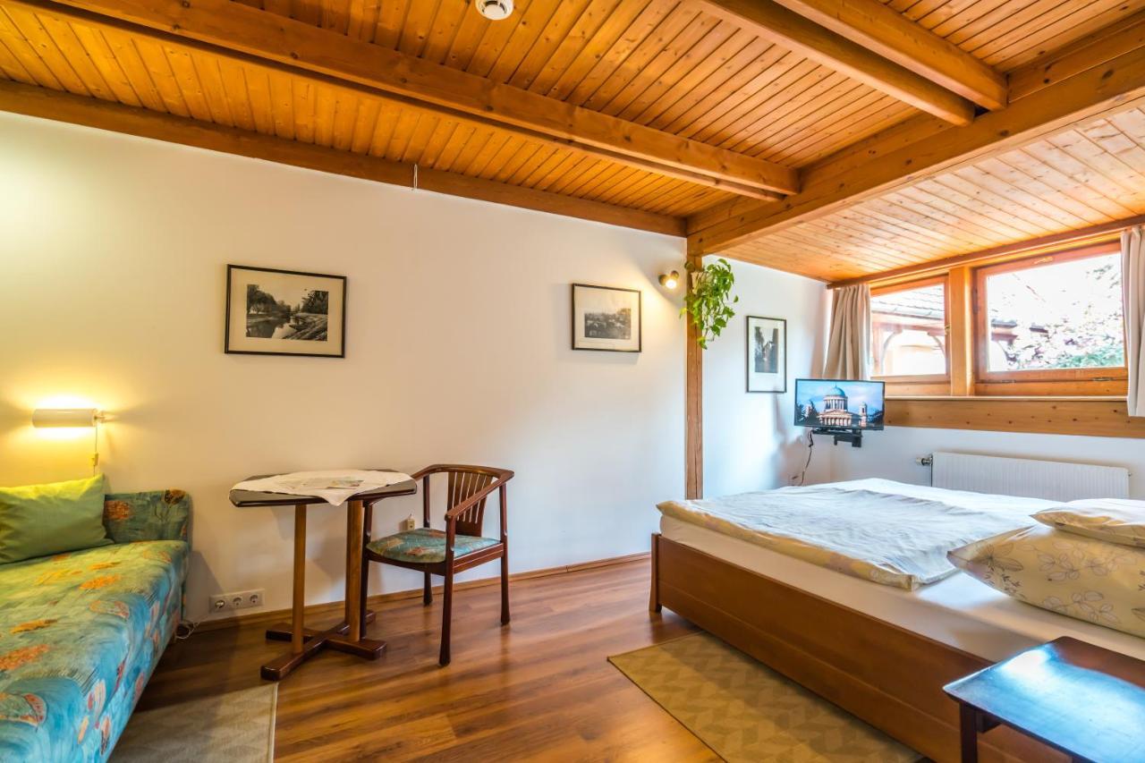 Szent Kristof Panzio Bed & Breakfast Esztergom Ngoại thất bức ảnh