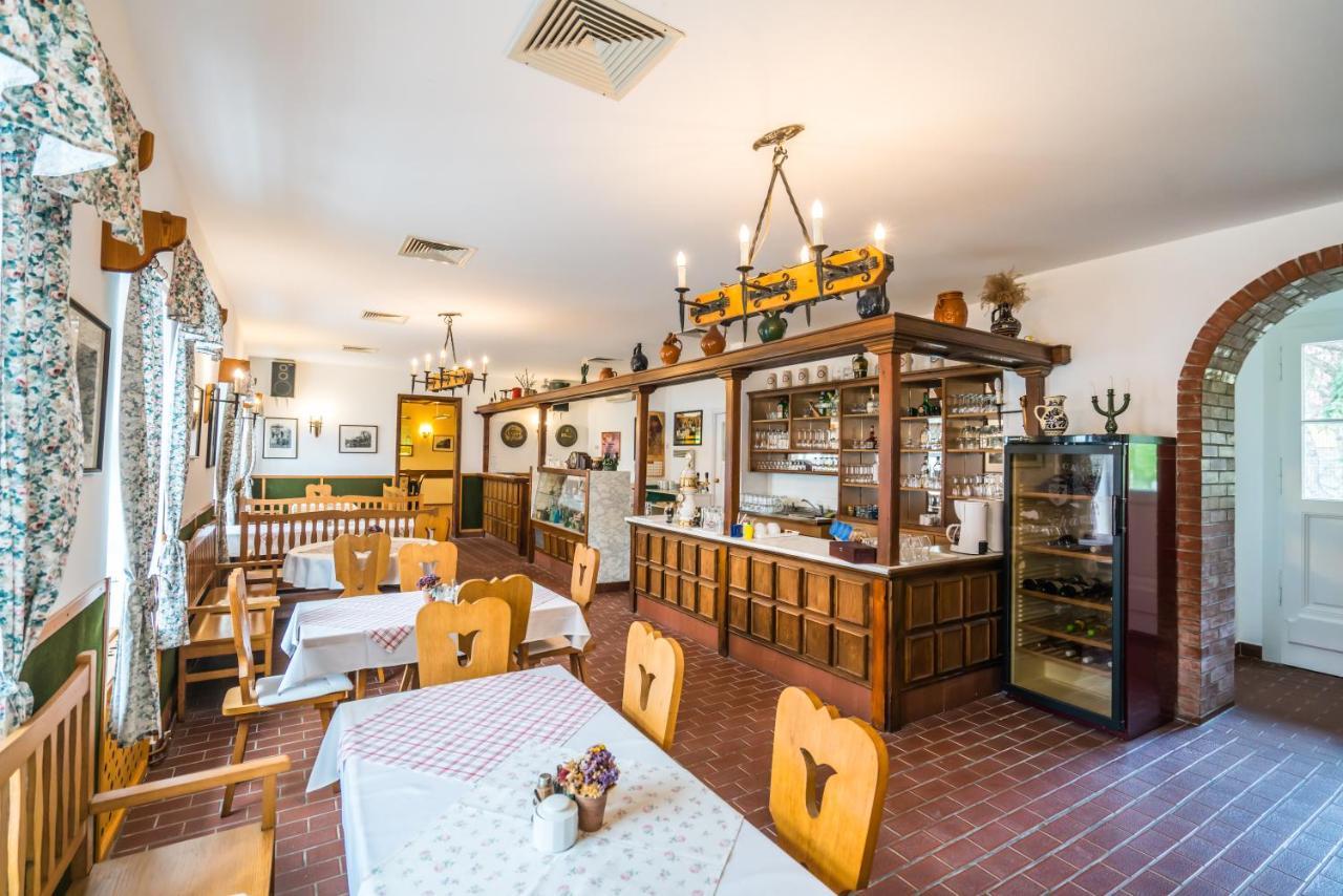 Szent Kristof Panzio Bed & Breakfast Esztergom Ngoại thất bức ảnh