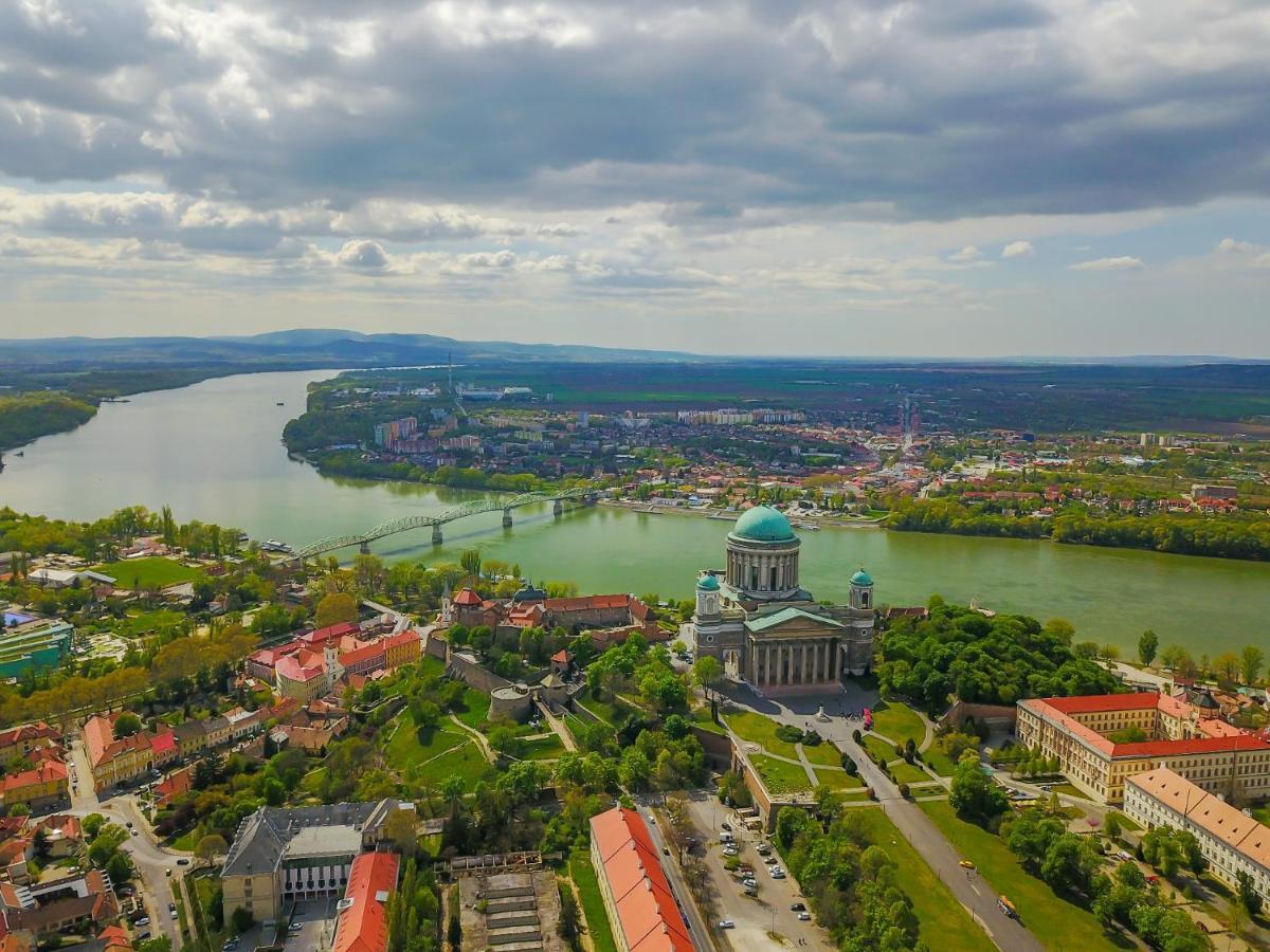 Szent Kristof Panzio Bed & Breakfast Esztergom Ngoại thất bức ảnh