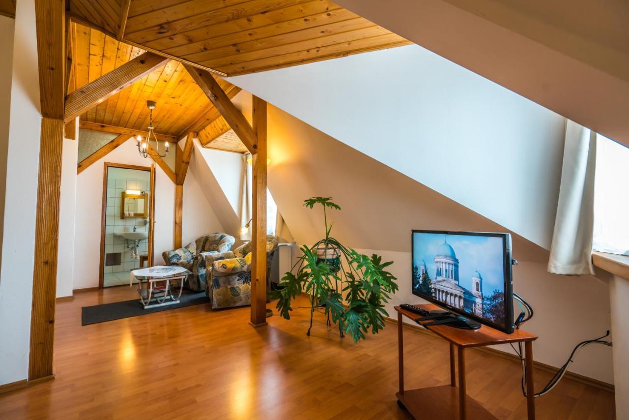 Szent Kristof Panzio Bed & Breakfast Esztergom Ngoại thất bức ảnh
